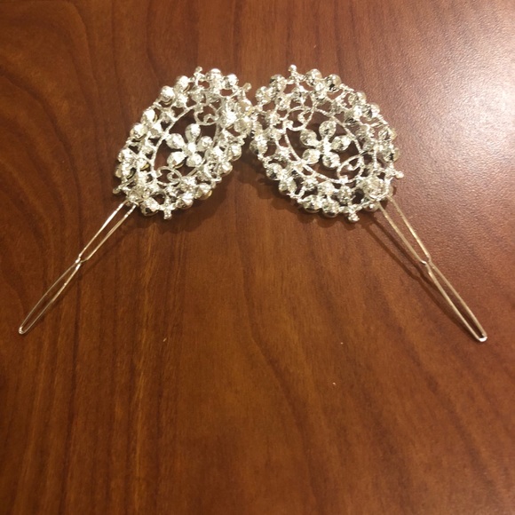 ❤️SOLD❤️HAIR CLIPS💃🏼 - Picture 2 of 3